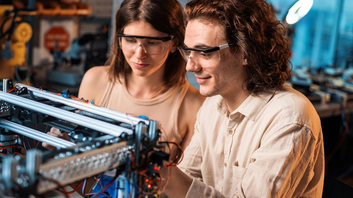 Hardfin additive manufacturing