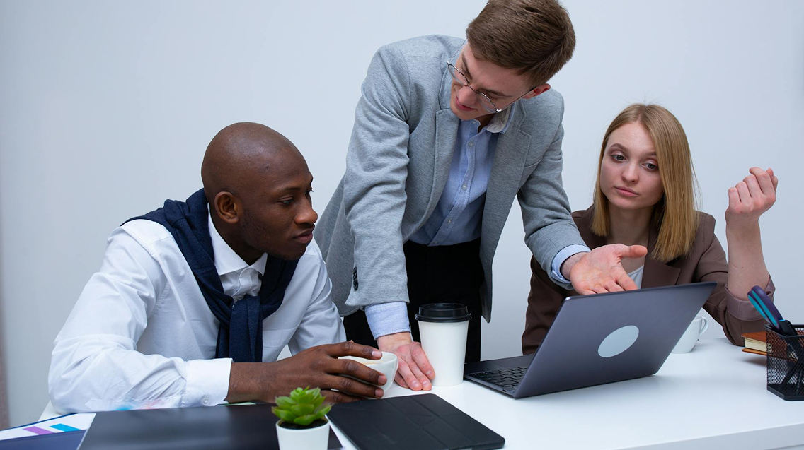 Hardfin hardware-as-a-service platform details: project management hero