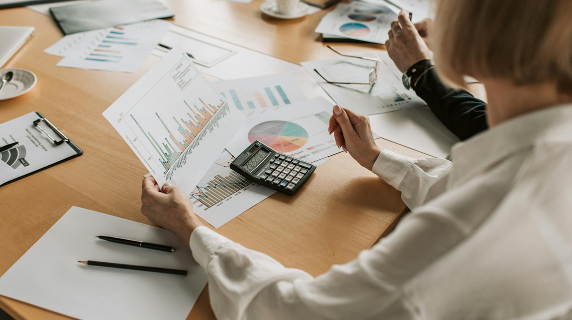 Hardfin hardware-as-a-service platform details: reporting and analyticshero